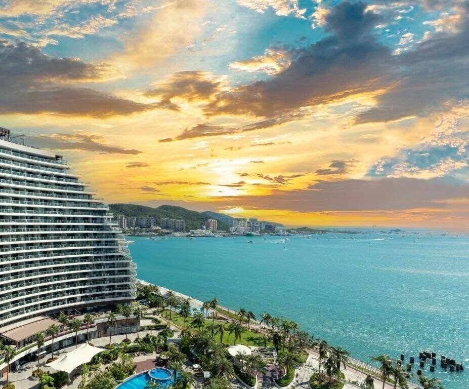 Фото Tiancheng Central Coast Seaview Hotel 5*