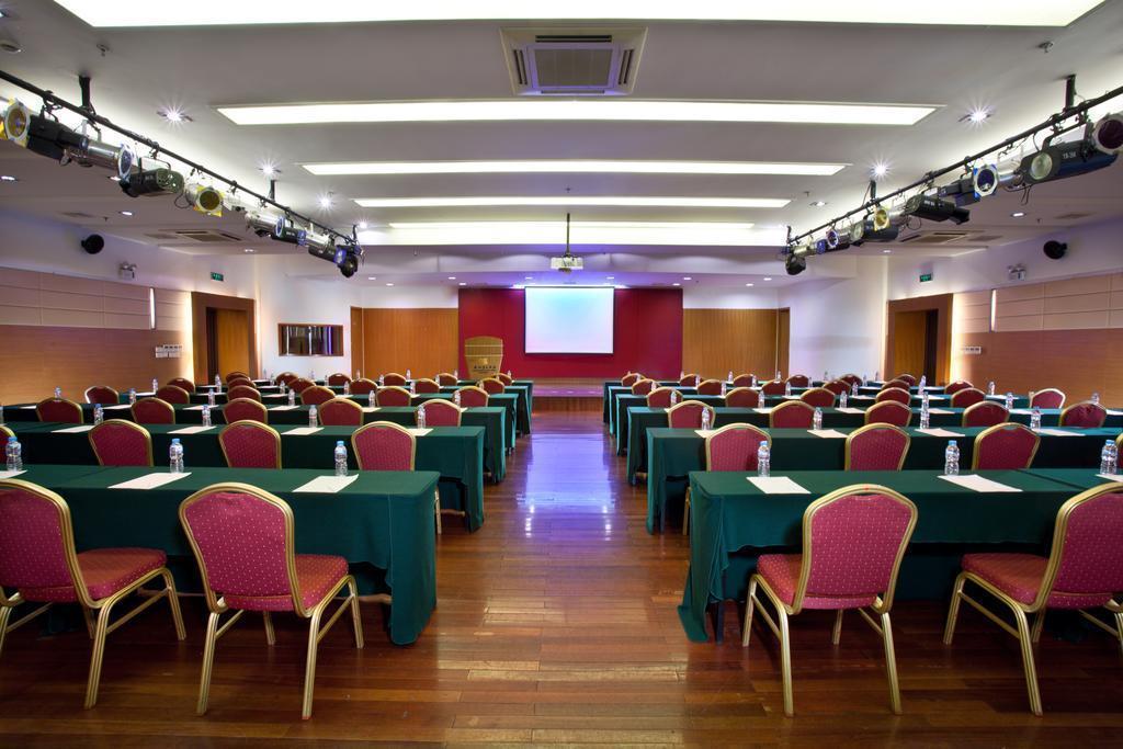 Изображение Golden River View Hotel 4*