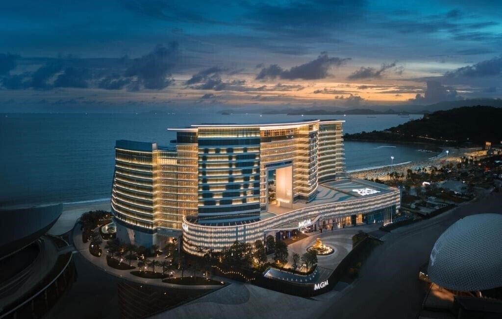 Отель MGM Shenzhen 5*