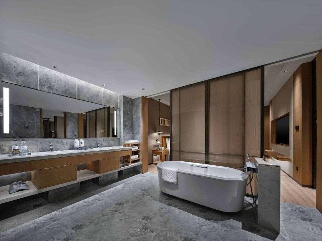 Фотография Lingshui Hilton Garden Inn Hot Springs Hotel 5*