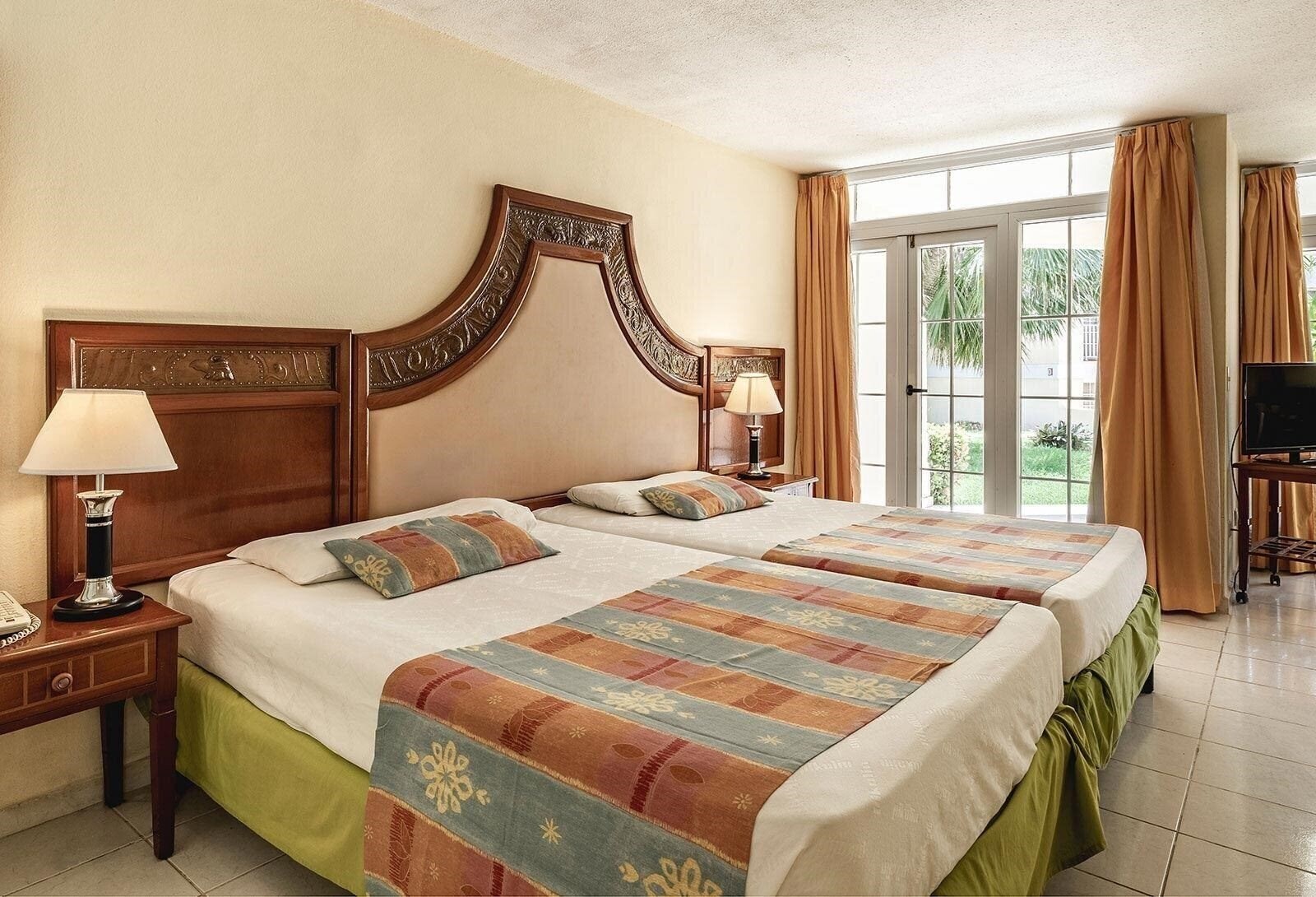 Los Cactus 4* суреті