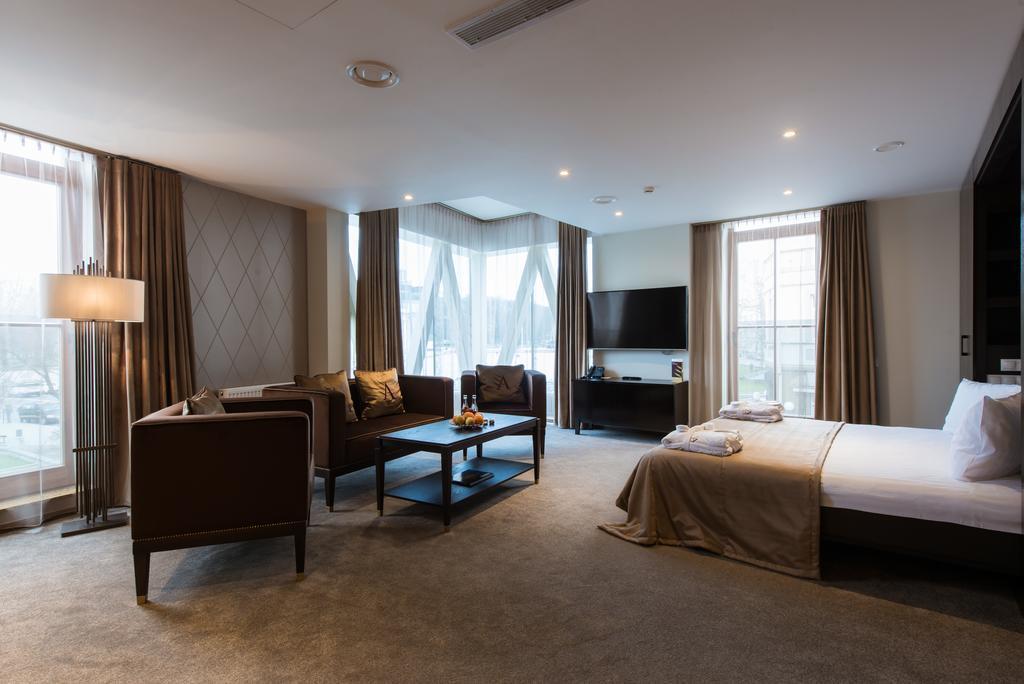 Amberton 4* суреті