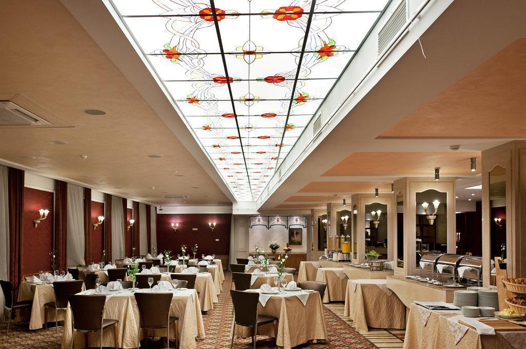 Artis Centrum Hotels 4* суреті