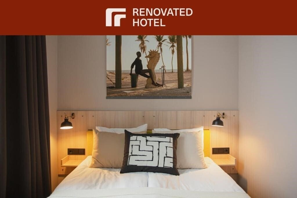 Отель Corner 2*