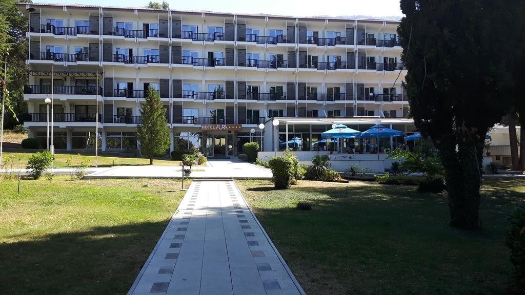 Отель Aura 4*