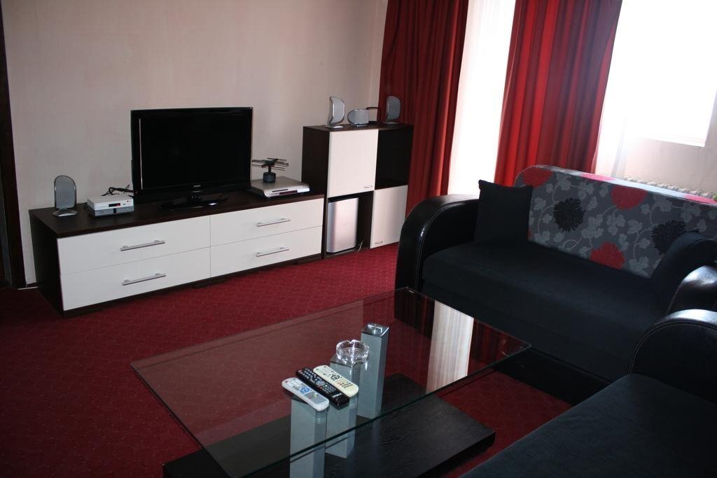 Отель Slavija 2*