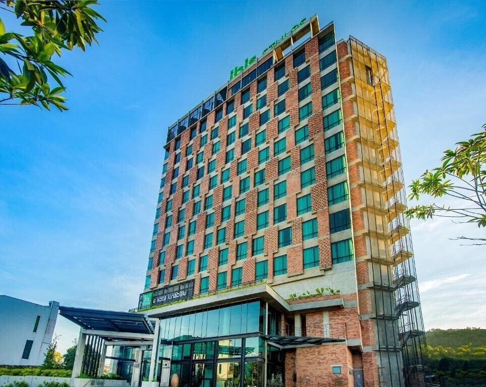 Картинка Ibis Styles Kota Kinabalu Inanam 3*