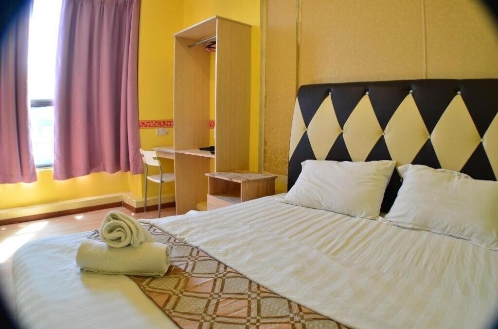 Фото Ev World Hotel Sg Besi 2*