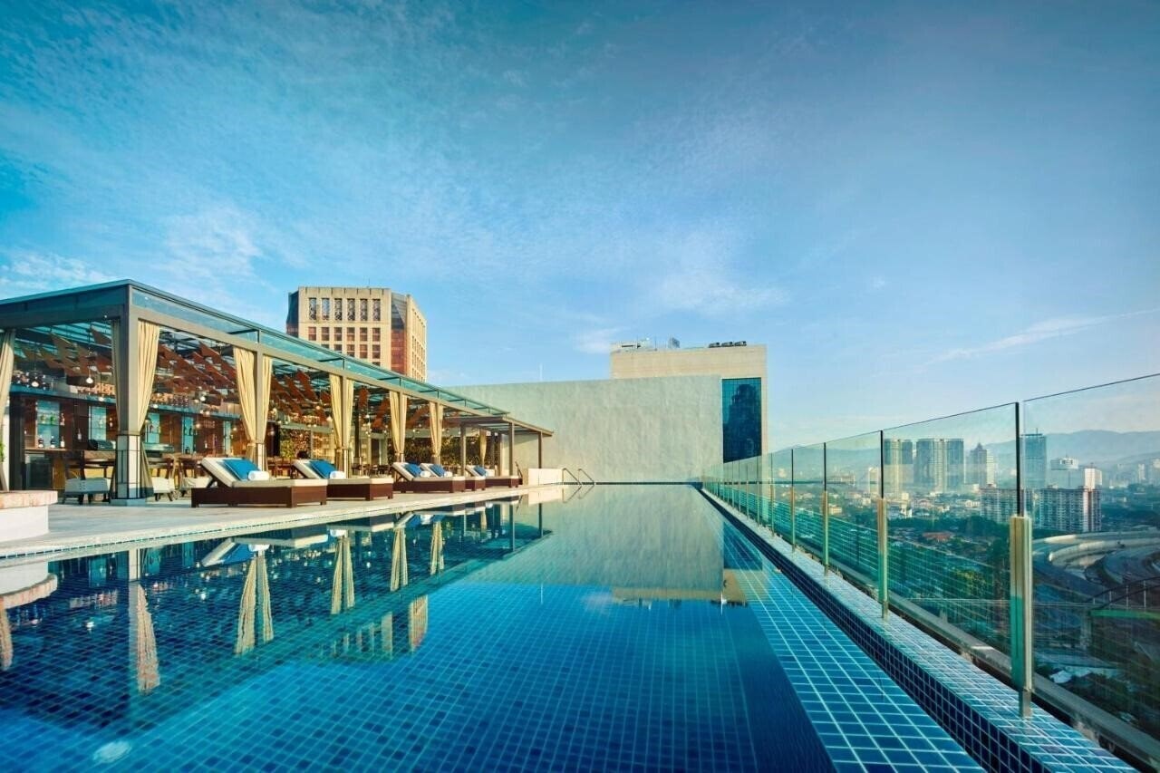 Отель Hotel Stripes Kuala Lumpur 4*