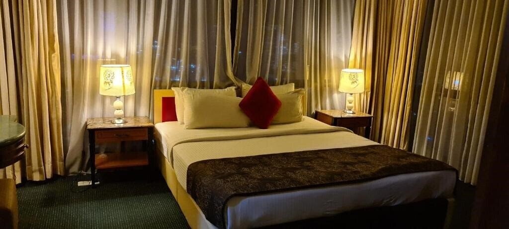Prince Hotel 5* қонақ үйі