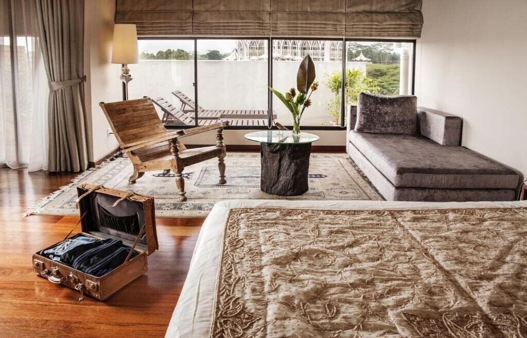 Фото The Ranee Boutique Suites 4*