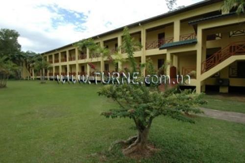 Tuaran Beach Resort 3* суреті