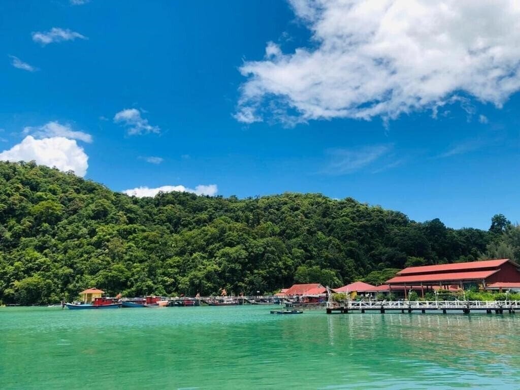 Penarak Bamboo Beach Motel 2* фотосуреті