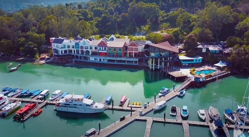 Отель Ramada By Wyndham Langkawi Marina 4*