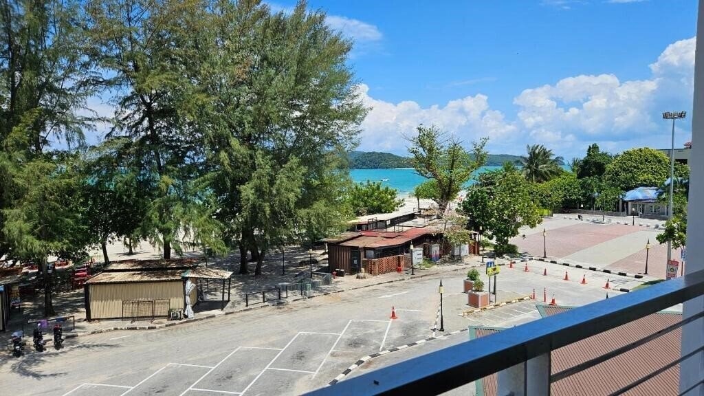 Фотография Cenang Plaza Beach Hotel 3*