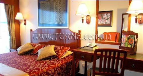 Отель Rainbow Paradise Beach Resort 4*