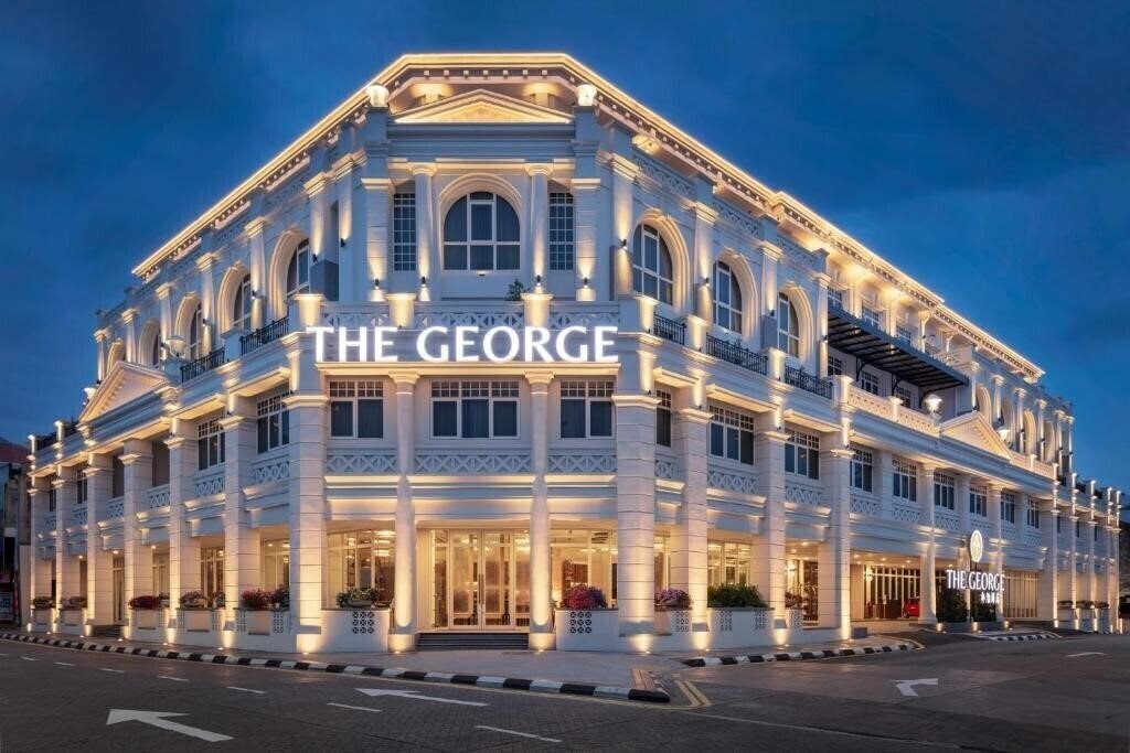 Отель The George Penang by The Crest Collection 5*