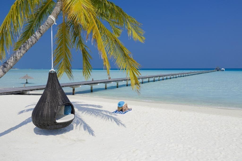 Holiday Island Resort & Spa 4* қонақ үйі