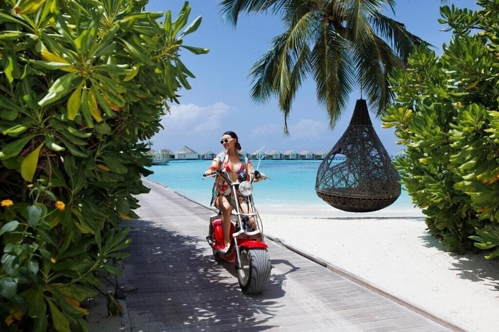 Картинка Lux South Ari Atoll 5*