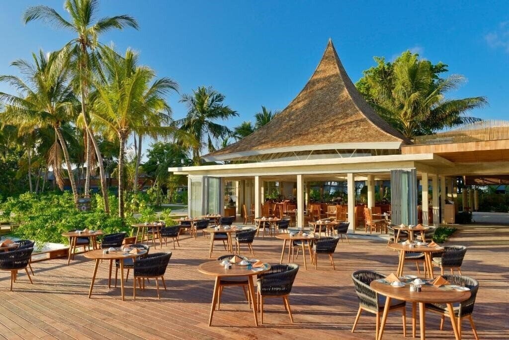 Kuramathi Maldives 4* суреті