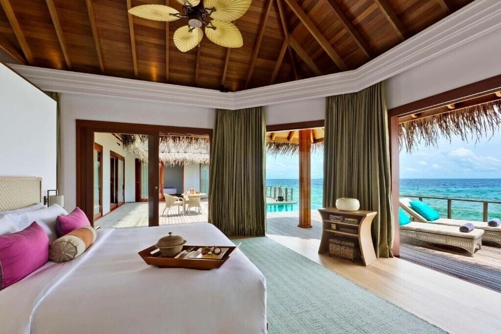 Dusit Thani Maldives 5* суреті