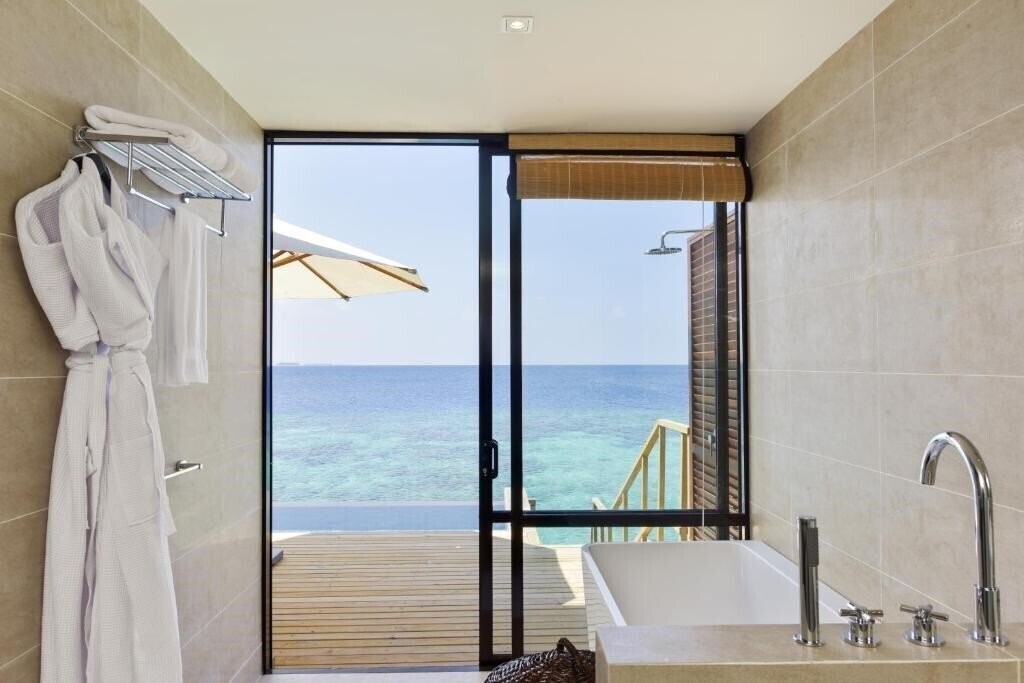 Robinson Maldives 4* фотосуреті