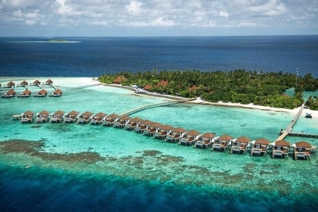 Фото Robinson Maldives 4*