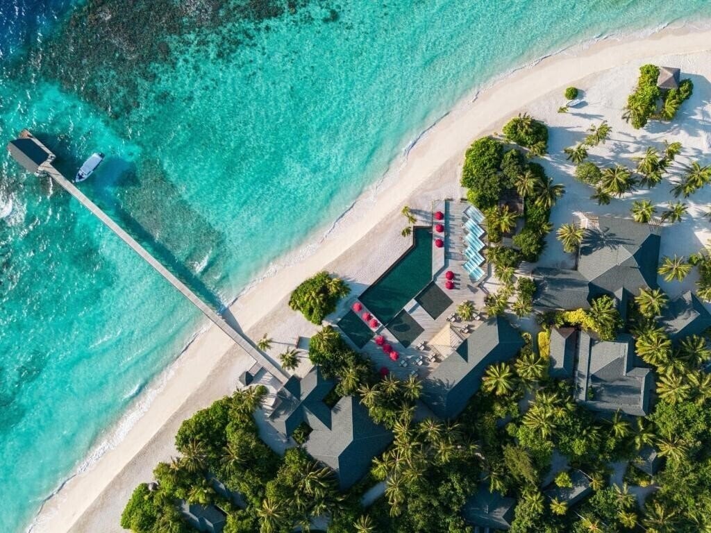 Фотография NH Collection Maldives Havodda Resort 5*