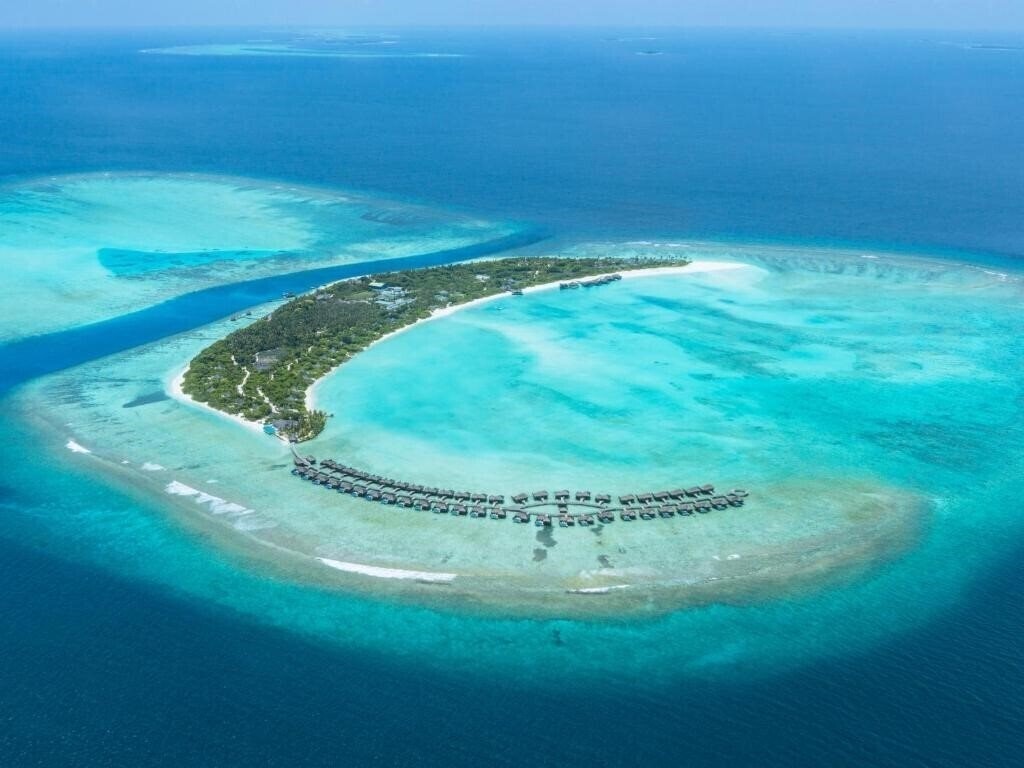 Отель Island Hideaway 5*