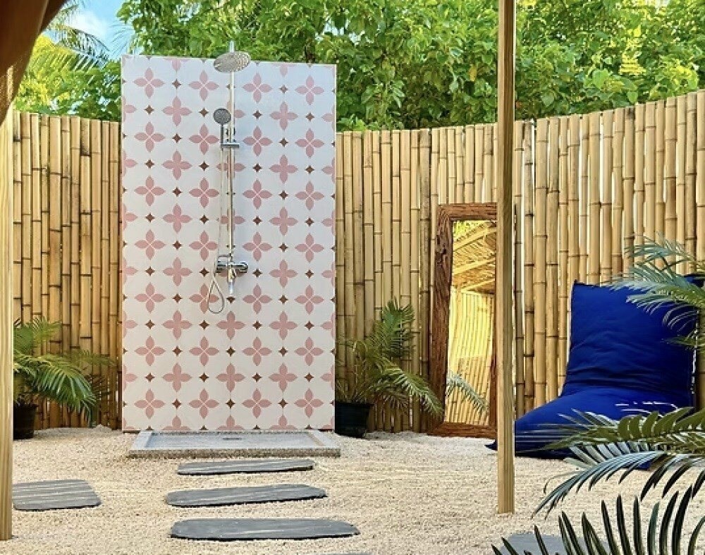 Фото The Maverick Surf And Dive Lodge Guest House 3*