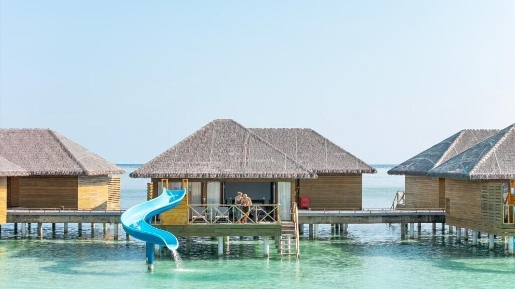 Отель Cocoon Maldives 5*