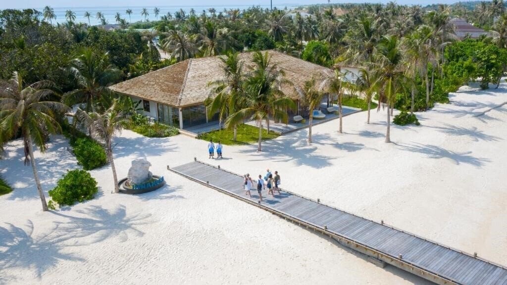 Innahura Maldives Resort 3* суреті