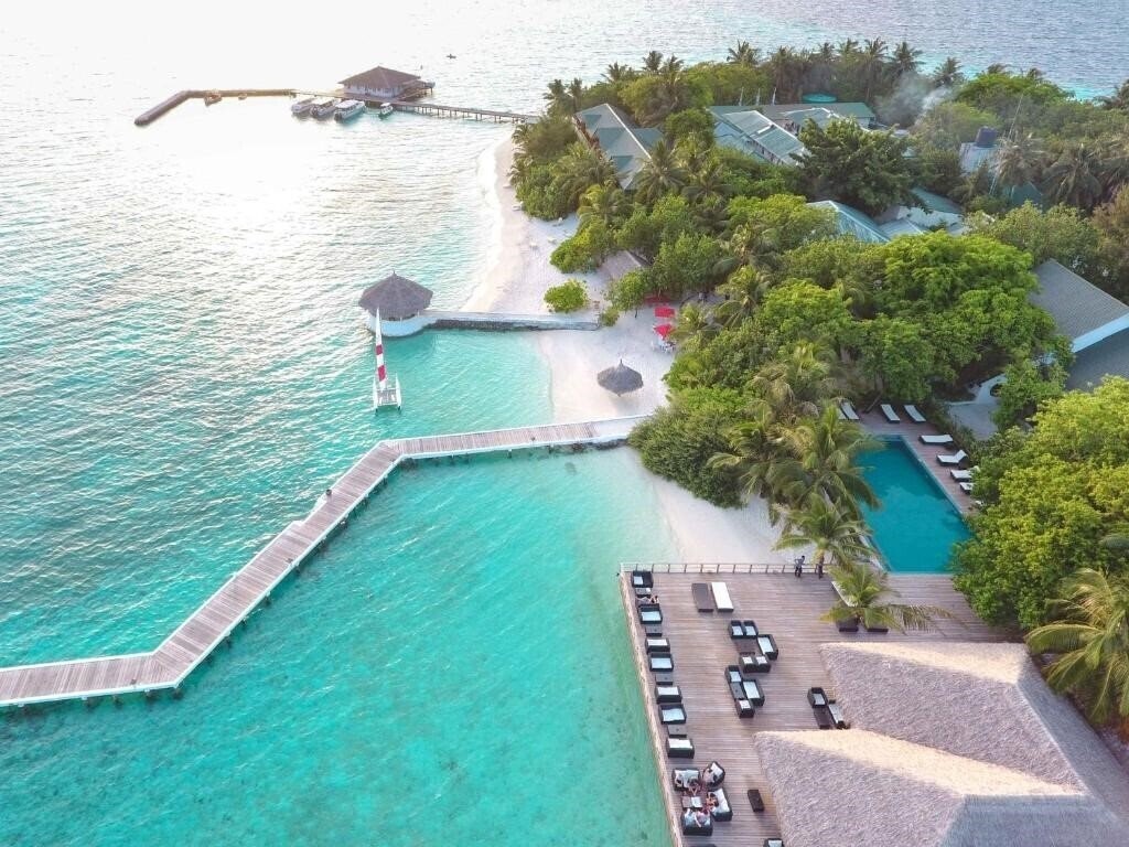 Изображение Eriyadu Island Resort 4*