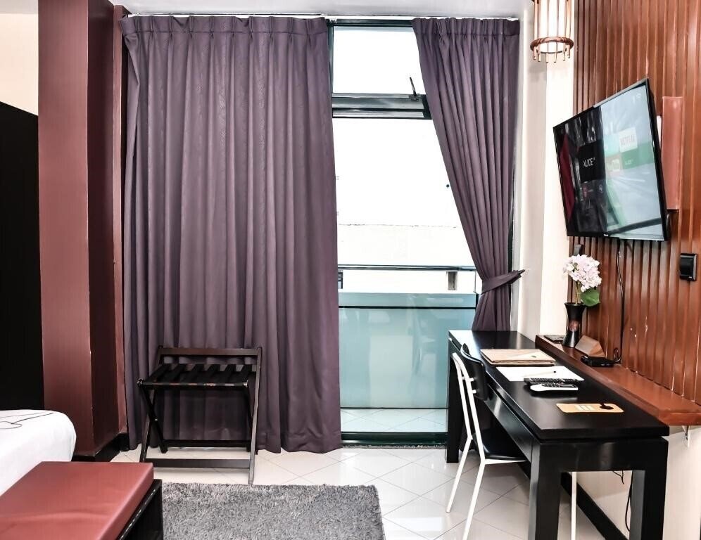 Фото Beehive Nalahiya 4*