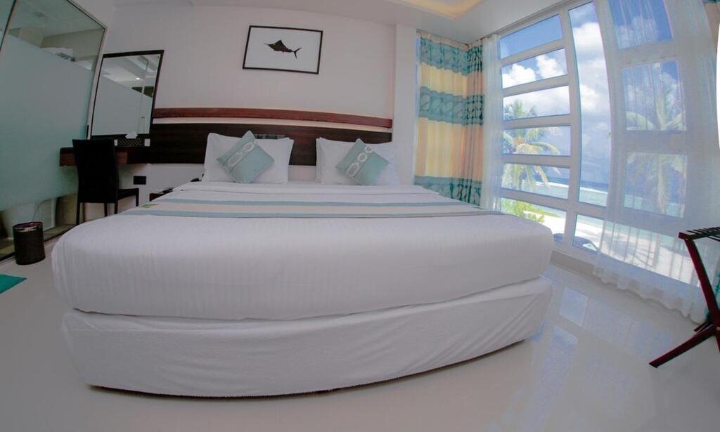 Изображение White Harp Beach 3*