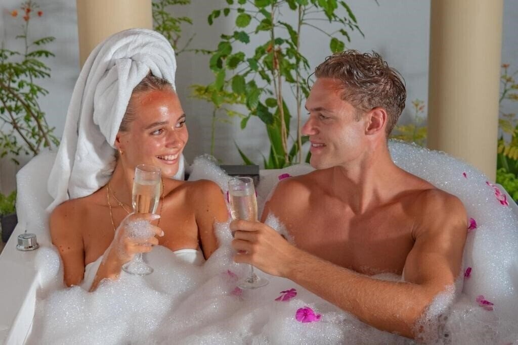 Reethi Faru Resort 4* фотосуреті