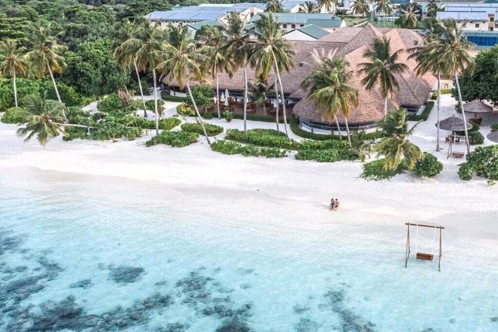 Фото Reethi Faru Resort 4*