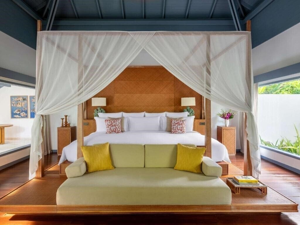 Raffles Maldives Meradhoo 5* суреті