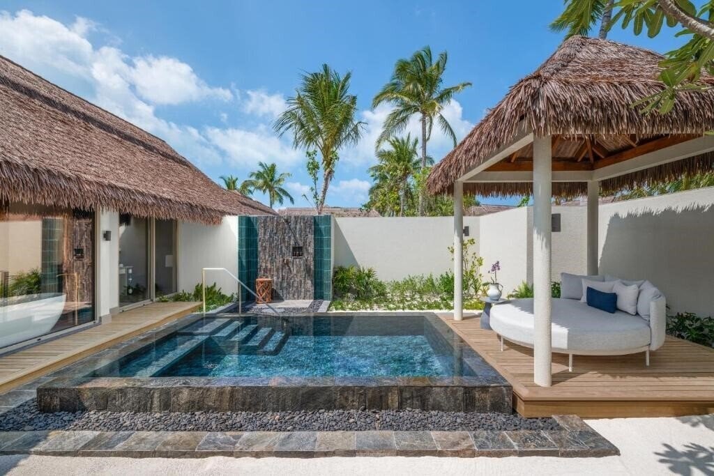 Отель Jw Marriott Kaafu Atoll Island Resort 5*