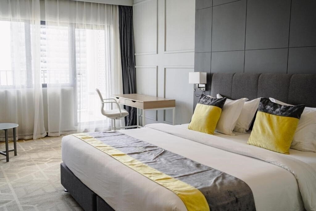 Manhattan Business Hotel 4* суреті