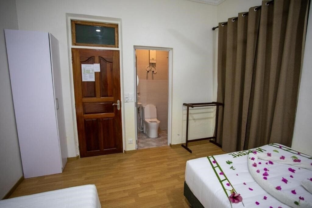 Фотография Ihaven Thulusdhoo Guest House 3*