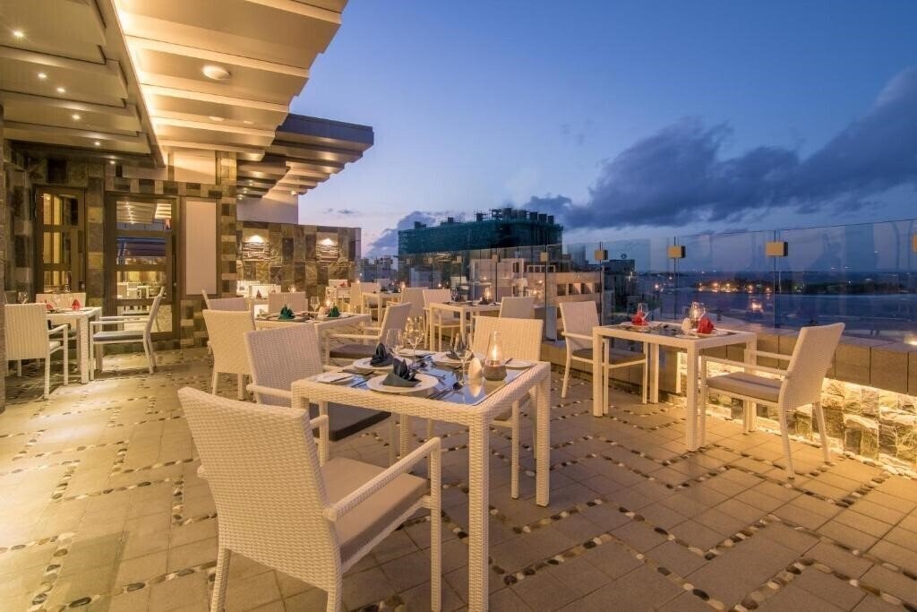 Hotel Samann Grand 4* фотосуреті