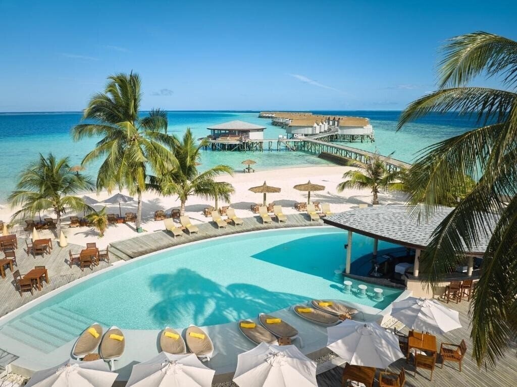 Centara Ras Fushi Resort & SPA 4* қонақ үйі