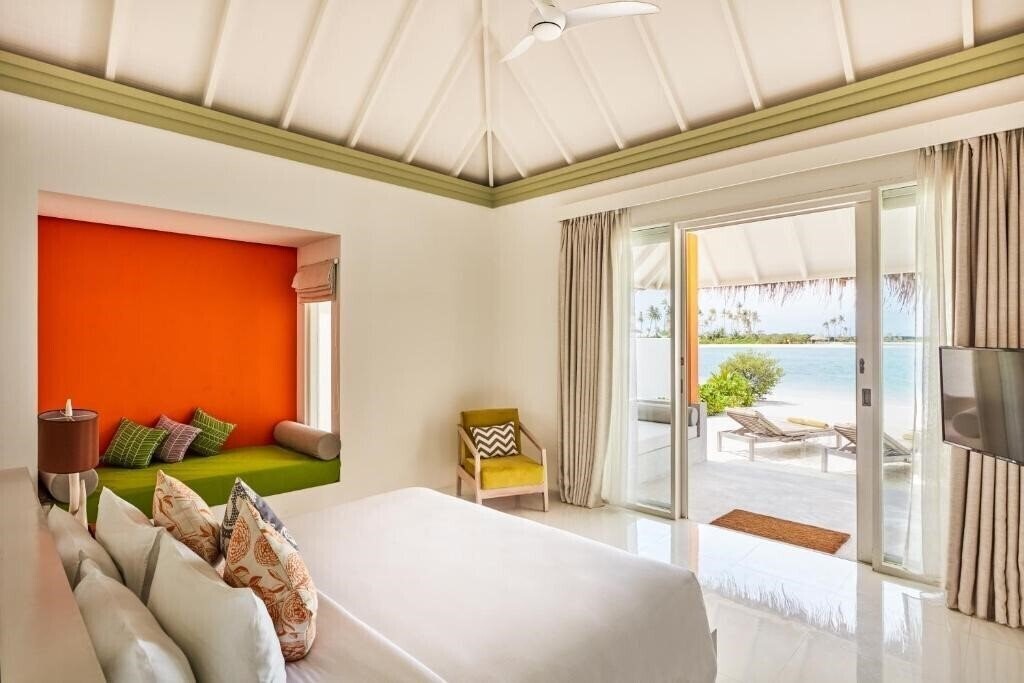 Фото Olhuveli Beach & Spa Resort 4*