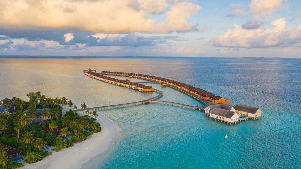 The Standard Huruvalhi Maldives (ex. Carpe Diem Beach Resort & Spa) 5* қонақ үйі