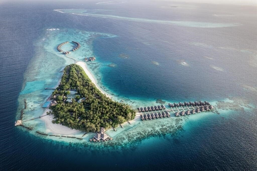 Отель Coco Palm Bodu Hithi 5*