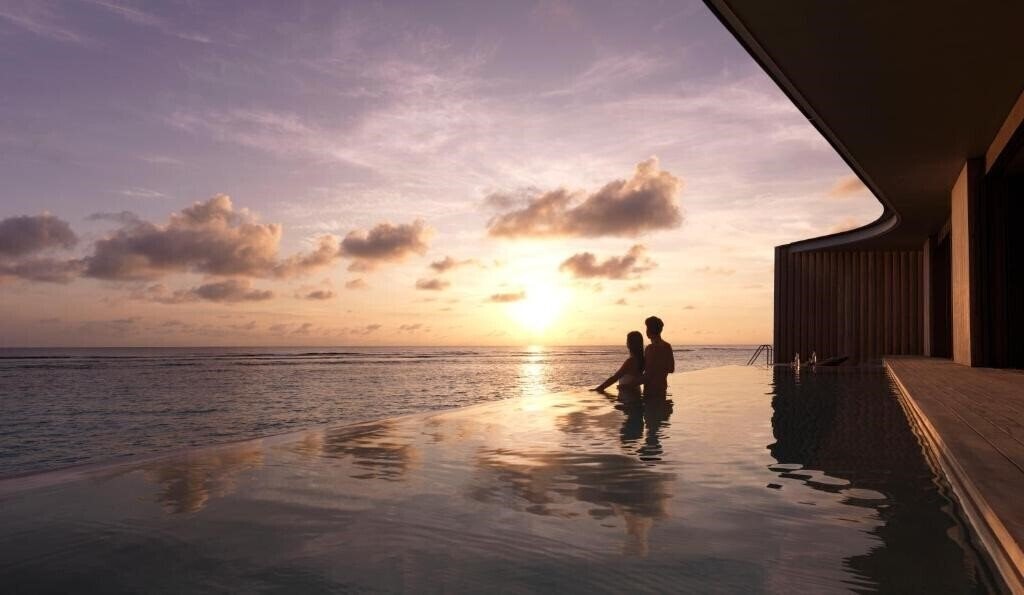 The Ritz Carlton Maldives 5* суреті