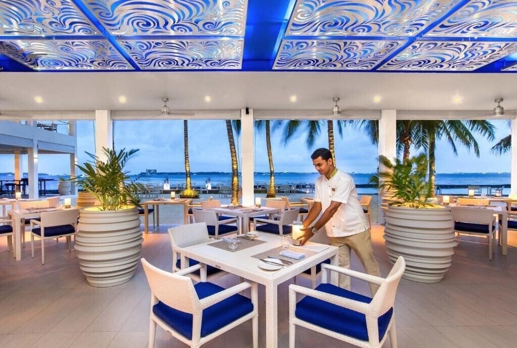 Kurumba Maldives 5* фотосуреті