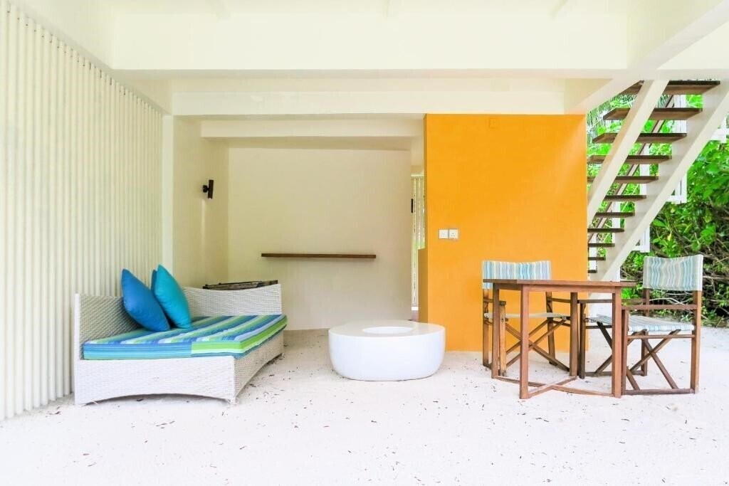 Фото Holiday Inn Resort Kandooma Maldives 4*