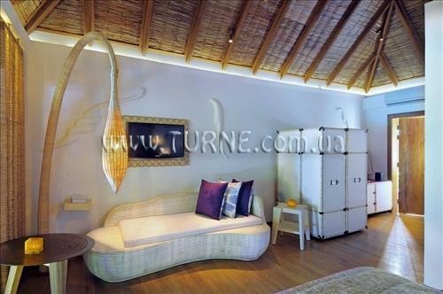Constance Moofushi Resort 5* фотосуреті